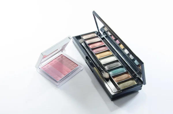 Makeup brush and cosmetic powder on white background — Stock Photo, Image