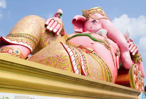 Ganesh-Statue in der thailändischen Provinz Prachinburi — Stockfoto