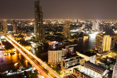 Bangkok, Tayland-Nisan 9: Yasağına Sathorn, harika alacakaranlık