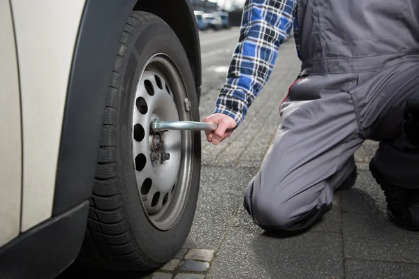 Summer to winter tire change — Stock Photo, Image
