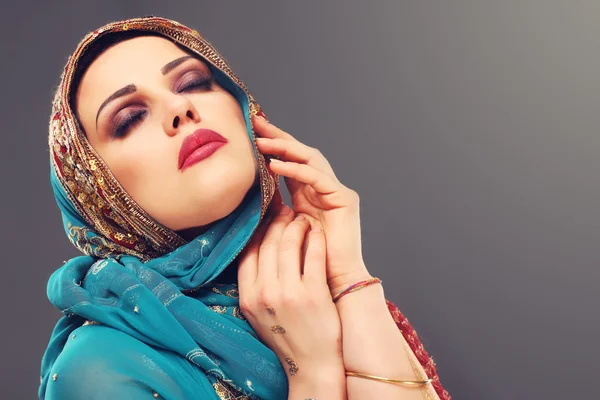 Beautiful arabic woman — Stock Photo, Image