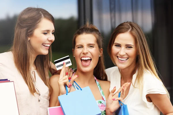 Grupo de novias de compras — Foto de Stock