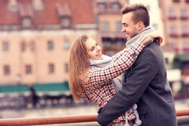 Şehirde bir tarihte Romantik Çift