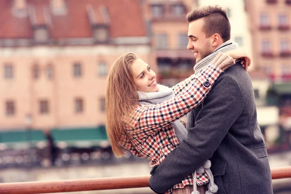 Romantic couple on a date in the city — Stock Photo, Image