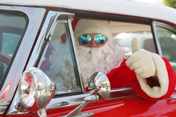 Santa Claus Smiles Drives His Hot Rod Car Christmas Eve — Zdjęcie stockowe
