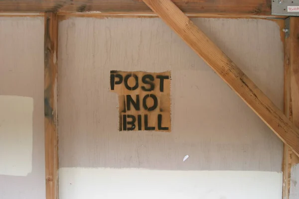 Post Bill Graffiti Wall — Stockfoto