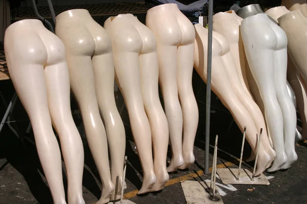 Mannequins Lined Swap Meet Naked Mannequins Swap Meet Sale Mannequin — Stock Photo, Image