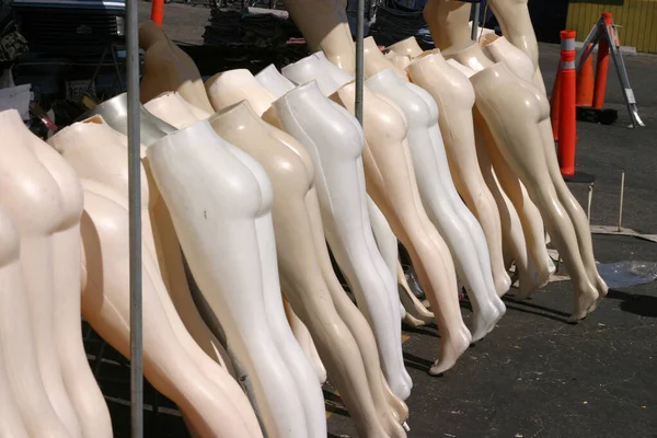 Mannequins Lined Swap Meet Naked Mannequins Swap Meet Sale Mannequin — Stock Photo, Image