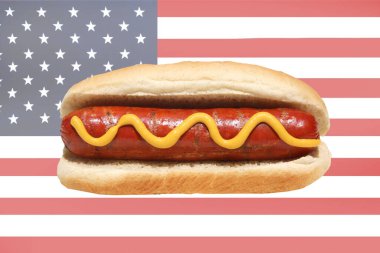 Amerikan Bağımsızlık Günü. 4 Temmuz kutlu olsun. ABD Bağımsızlık Günü. Amerikan bayrağı. 4 Temmuz. 4 Temmuz mesajlı American Flag ve Hardallı Hot Dog. Amerikan Bağımsızlık Günü Kutlaması. 4 Temmuz kutlu olsun.. 