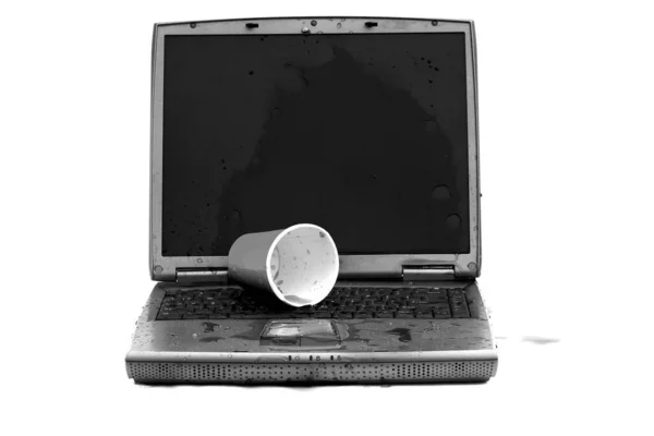 Computerschadenskonzept Kaffee Auf Einem Laptop Verschüttet Computer Reparatur Und Data — Stockfoto