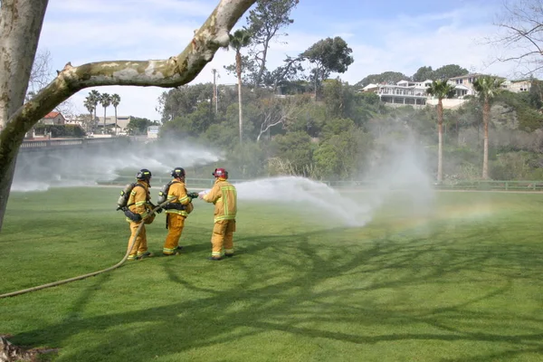 Laguna Beach Feb Feuerwehrmann Rekruten Versprühen Februar 2009 Laguna Beach — Stockfoto