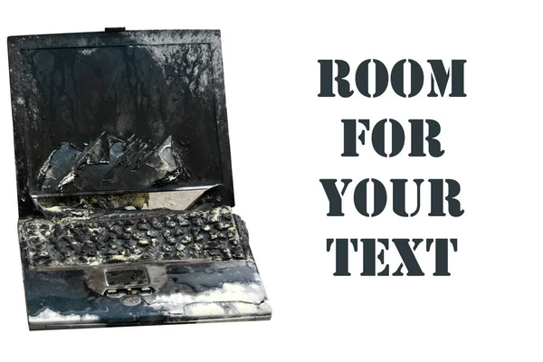 Laptop Yangını Hasarı Beyazda Izole Edilmiş Mesaj Için Yer Var — Stok fotoğraf