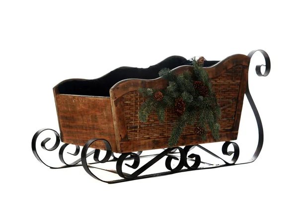 Weihnachtsschlitten Ein Weihnachtsschlitten Aus Holz Hält Geschenke Bereit Isoliert Auf — Stockfoto