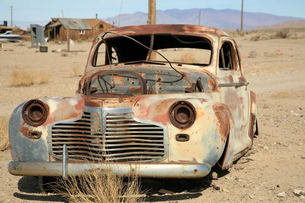 Opuštěné Auto Opuštěný Rusty Autonehoda Starých Aut Kalifornské Město Duchů — Stock fotografie