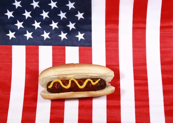 Sosisli Sandviç Temmuz Hot Dog Barbekü Partisi Yemeği Amerikan Bayrağı — Stok fotoğraf