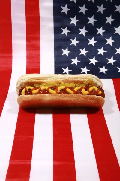 Sosisli Sandviç Temmuz Hot Dog Barbekü Partisi Yemeği Amerikan Bayrağı — Stok fotoğraf