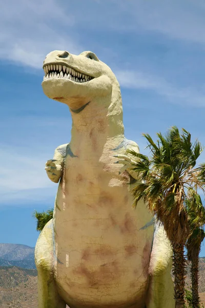 Dinosaurie Rex Här Tyrannosaurus Staty Som Road Side Attraktion Väg — Stockfoto