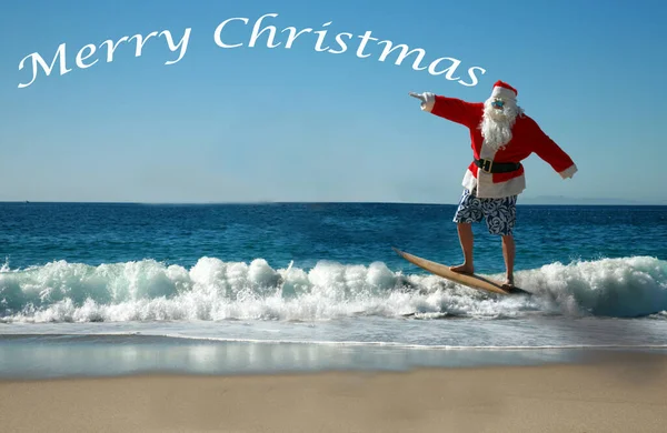 Surfing Santa Claus Christmas Time Santa Claus Hangs Ten While — Stock Photo, Image