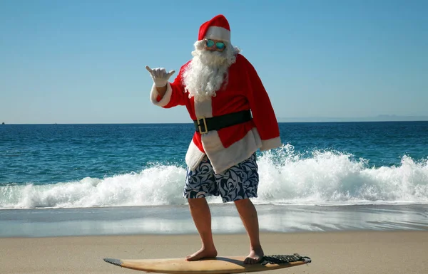 Surfing Jultomten Julen Jultomten Hänger Tio När Han Sitter Sin — Stockfoto