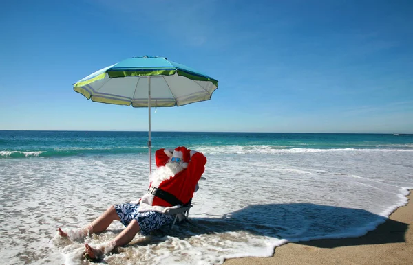 Natal Papai Noel Desfruta Dia Praia Dia Seguinte Natal Papai — Fotografia de Stock