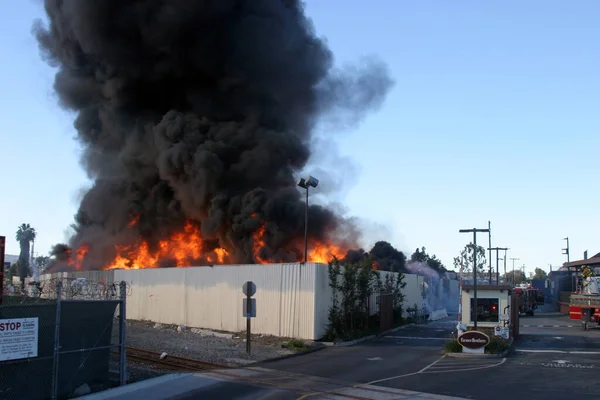 Harbor Gateway California December 2015 Fire Erupts Recycling Yard Harbor — Stock Photo, Image