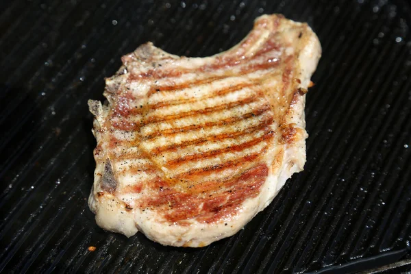 Varkensvlees Gegrilde Varkenshaas Varkensvlees Een Barbecue Vers Gegrilde Karbonade Geroosterd — Stockfoto