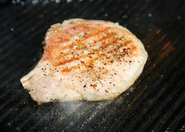 Varkensvlees Gegrilde Varkenshaas Varkensvlees Een Barbecue Vers Gegrilde Karbonade Geroosterd — Stockfoto