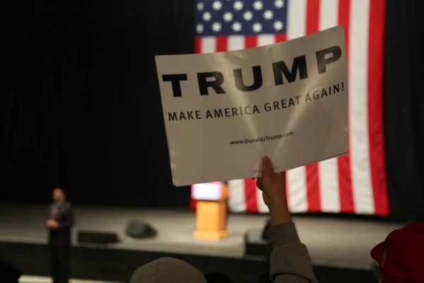 Costa Mesa Abril 2016 Candidato Presidencial Republicano Donald Trump Fala — Fotografia de Stock