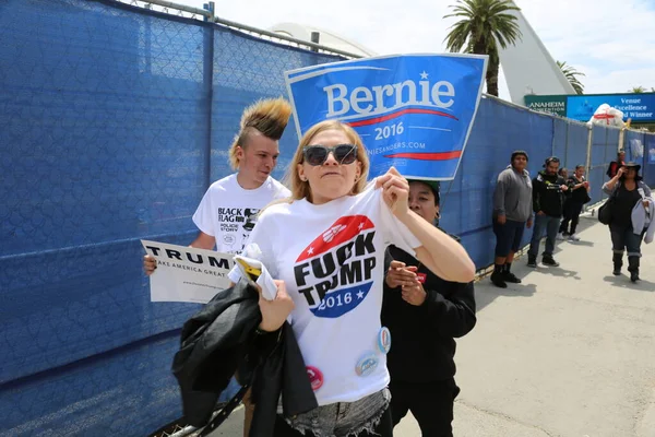 Costa Mesa April 2016 Estimated 000 Supporters Republican Presidential Candidate — Stock Photo, Image