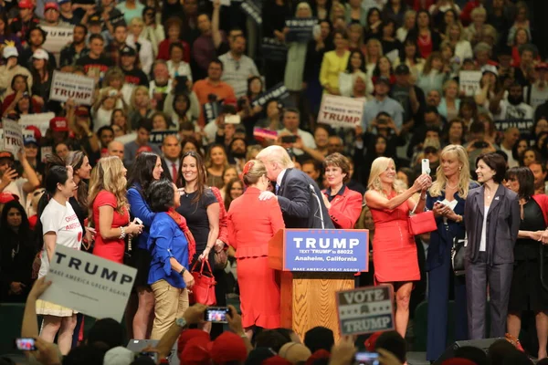 Anaheim California Maggio 2016 Candidato Presidenziale Repubblicano Donald Trump Interviene — Foto Stock