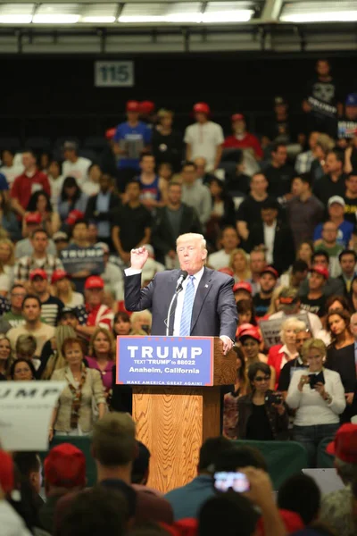 Anaheim California Maggio 2016 Candidato Presidenziale Repubblicano Donald Trump Interviene — Foto Stock