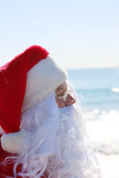 Julen Jultomten Semester Strandsemester Tomten Semester Jultomten Njuter Dag Stranden — Stockfoto