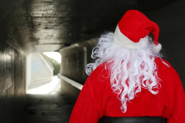 Natal Pai Natal Pai Natal Túnel Papai Noel Atravessa Túnel — Fotografia de Stock