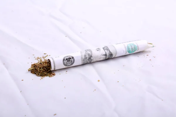 Marihuana Hrnec Konopí Peníze Joint Hotově Rolling Papers Papíry Valení — Stock fotografie