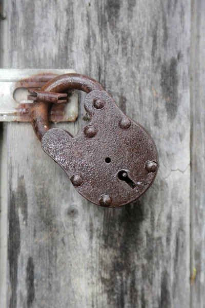 Afsluiten Antiek Slot Pad Vergrendelen Vintage Pad Lock Oud Slot — Stockfoto