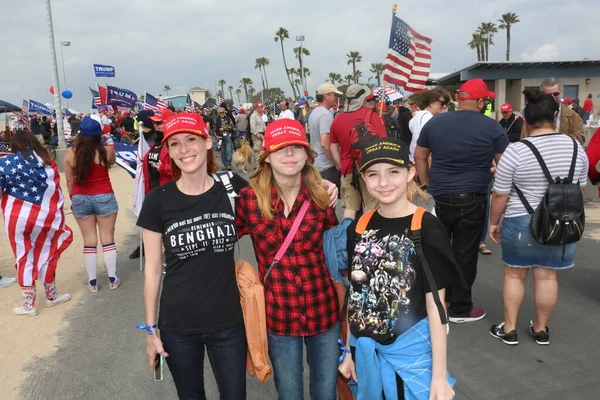 Huntington Beach Marca 2017 Make America Great Again March Zwolennicy — Zdjęcie stockowe