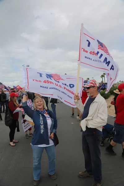 Prezydent Donald Trump Huntington Beach Marca 2017 Make America Great — Zdjęcie stockowe