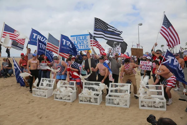 Президент Дональд Трамп Huntington Beach Березня 2017 Make America Great — стокове фото