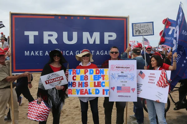 Prezydent Donald Trump Huntington Beach Marca 2017 Make America Great — Zdjęcie stockowe