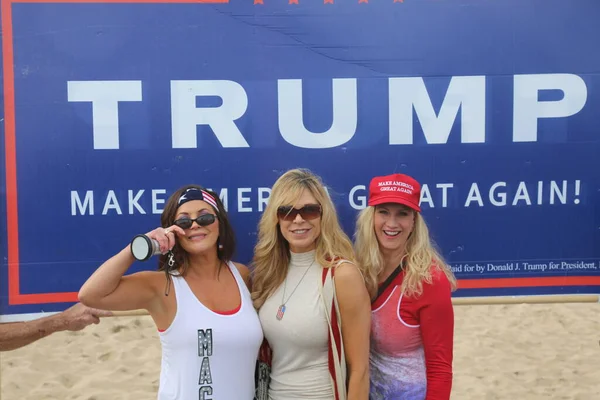 Presidente Donald Trump Huntington Beach Março 2017 Make America Great — Fotografia de Stock