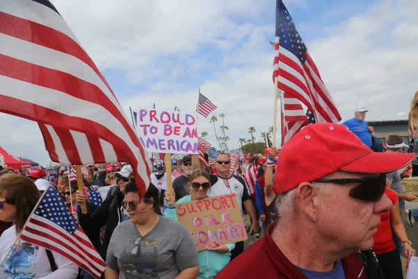 Prezydent Donald Trump Huntington Beach Marca 2017 Make America Great — Zdjęcie stockowe