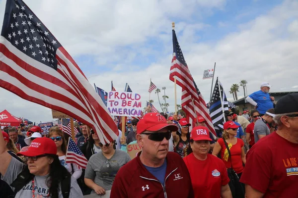도널드 트럼프 대통령 Huntington Beach 2017 Make America Great Again — 스톡 사진