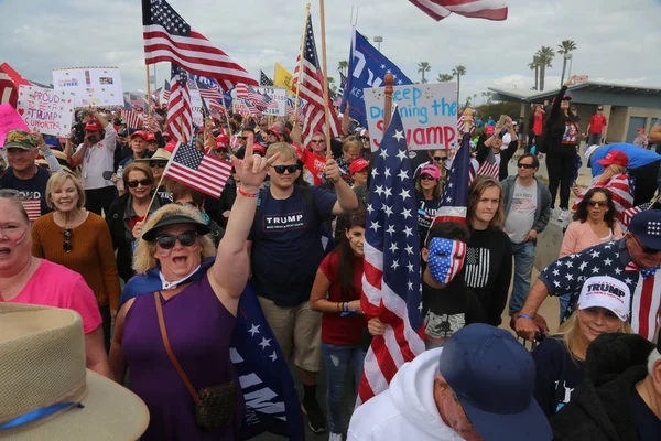 Präsident Donald Trump Huntington Beach März 2017 Make America Great — Stockfoto