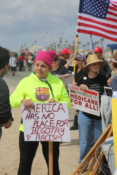 Président Donald Trump Manifestants Huntington Beach Californie Mars 2017 Make — Photo