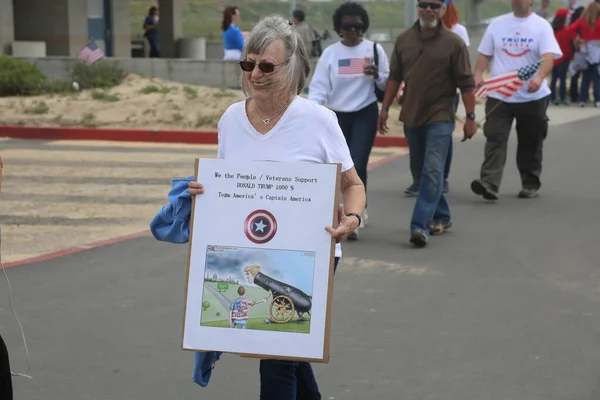 Huntington Beach 2017 Make America Great Again March 대통령 도널드 — 스톡 사진