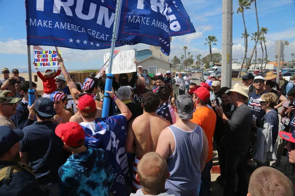 Huntington Beach Marca 2017 Make America Great Again March Tysiąc — Zdjęcie stockowe