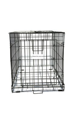 Hayvan taşıyıcısı. Beyaz üzerine izole edilmiş. Kediler ve köpekler için sapı olan bir sandık. Köpekler için boş plastik seyahat kutusu. Hayvanların veteriner kliniğine nakledilmesi. Hayvan ve Hayvan Seyahat Sandığı. Köpek. Kedi. Taşınabilir evcil hayvan kutusu.