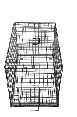 Hayvan taşıyıcısı. Beyaz üzerine izole edilmiş. Kediler ve köpekler için sapı olan bir sandık. Köpekler için boş plastik seyahat kutusu. Hayvanların veteriner kliniğine nakledilmesi. Hayvan ve Hayvan Seyahat Sandığı. Köpek. Kedi. Taşınabilir evcil hayvan kutusu.