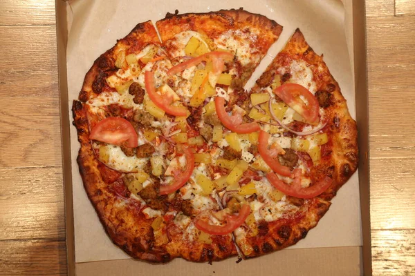 Pizza. Tasty Pizza. cheese pizza. Pepperoni pizza. Mushroom pizza. Mozzarella and tomato. Top view of hot pizza. lots of cheese pizza. Pepperoni pizza. Italian dish. Italian food. Hawaiian Pizza. A Ham and Pineapple Pizza for lunch. Pizza Pizza. eat.