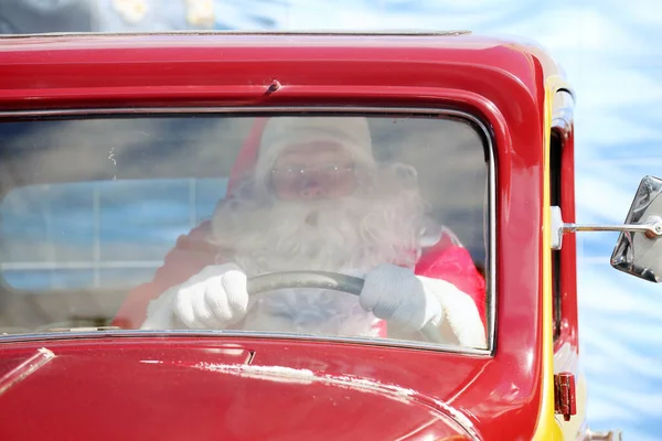 Pai Natal Carro Natal Presente Natal Papai Noel Entrega Carro — Fotografia de Stock